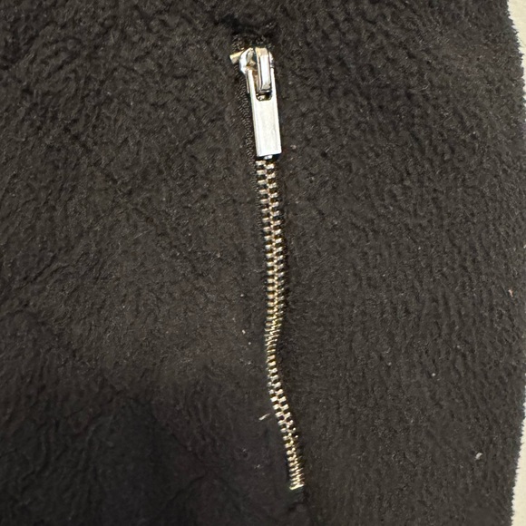 Abercrombie & Fitch Black Quilted Women's Vest - Picture 3 of 4